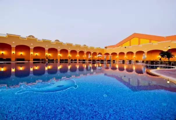 Residencial Listo Propiedad 5 + habitaciones de servicio S / F Villa en Compound  alquiler en al-sad , Doha #8538 - 1  image 